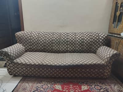 5 Seater Sofa Set 10/10 For Sale