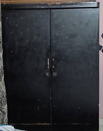 2 door almari wooden sheet for sell