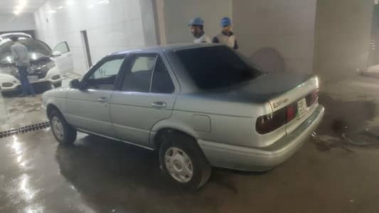 Nissan Sunny 1993
