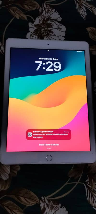 apple tab 6th generation 128 gb only 45k