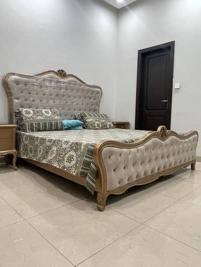 King size bed