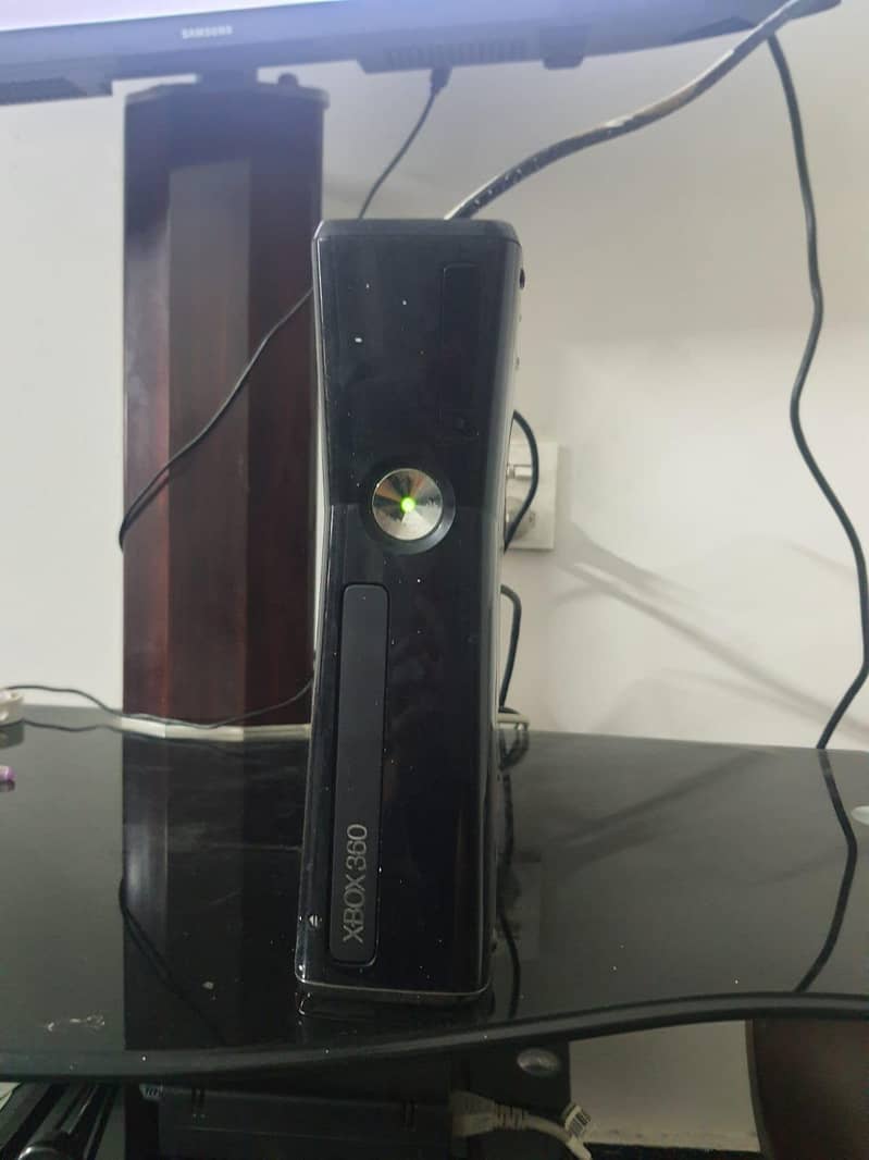 Xbox 360 slim model 0