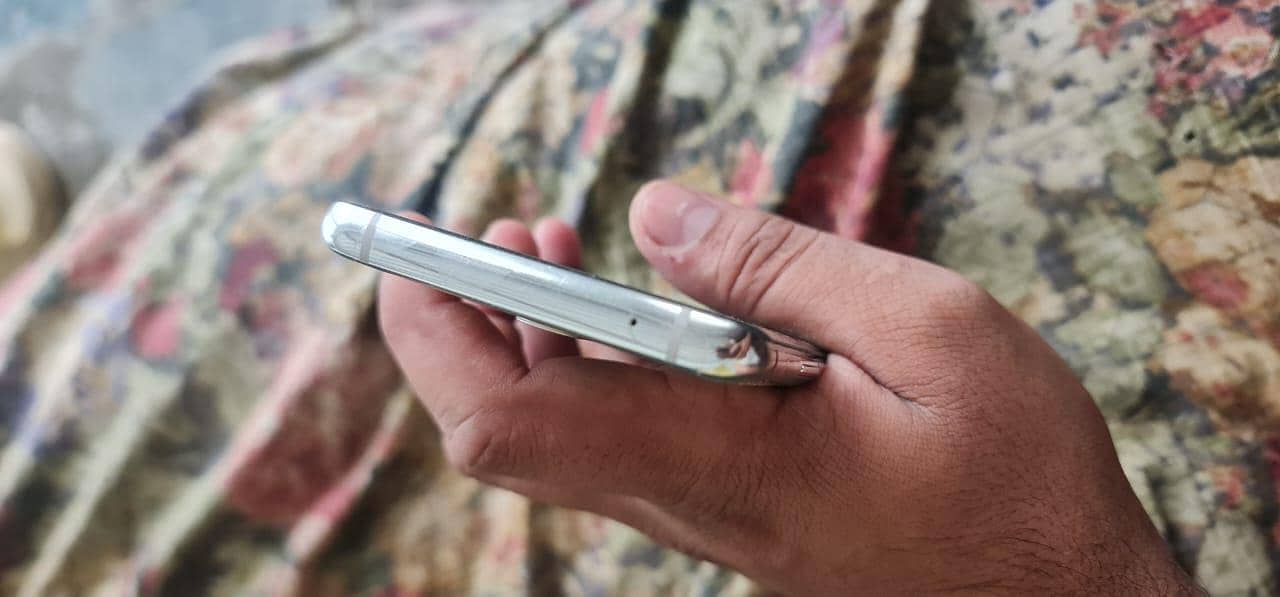 One Plus 8 5G 3