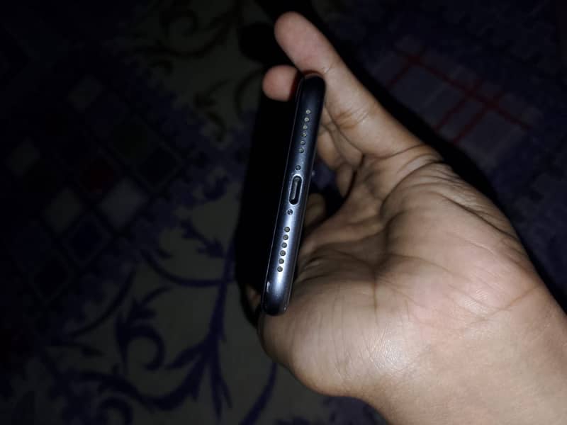Apple iPhone 11 1