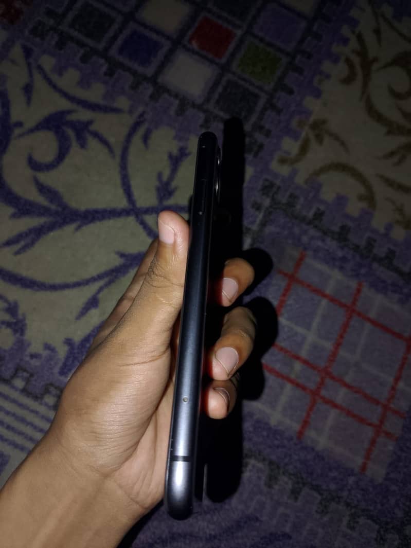 Apple iPhone 11 2