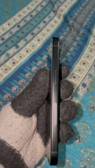Apple iPhone 15