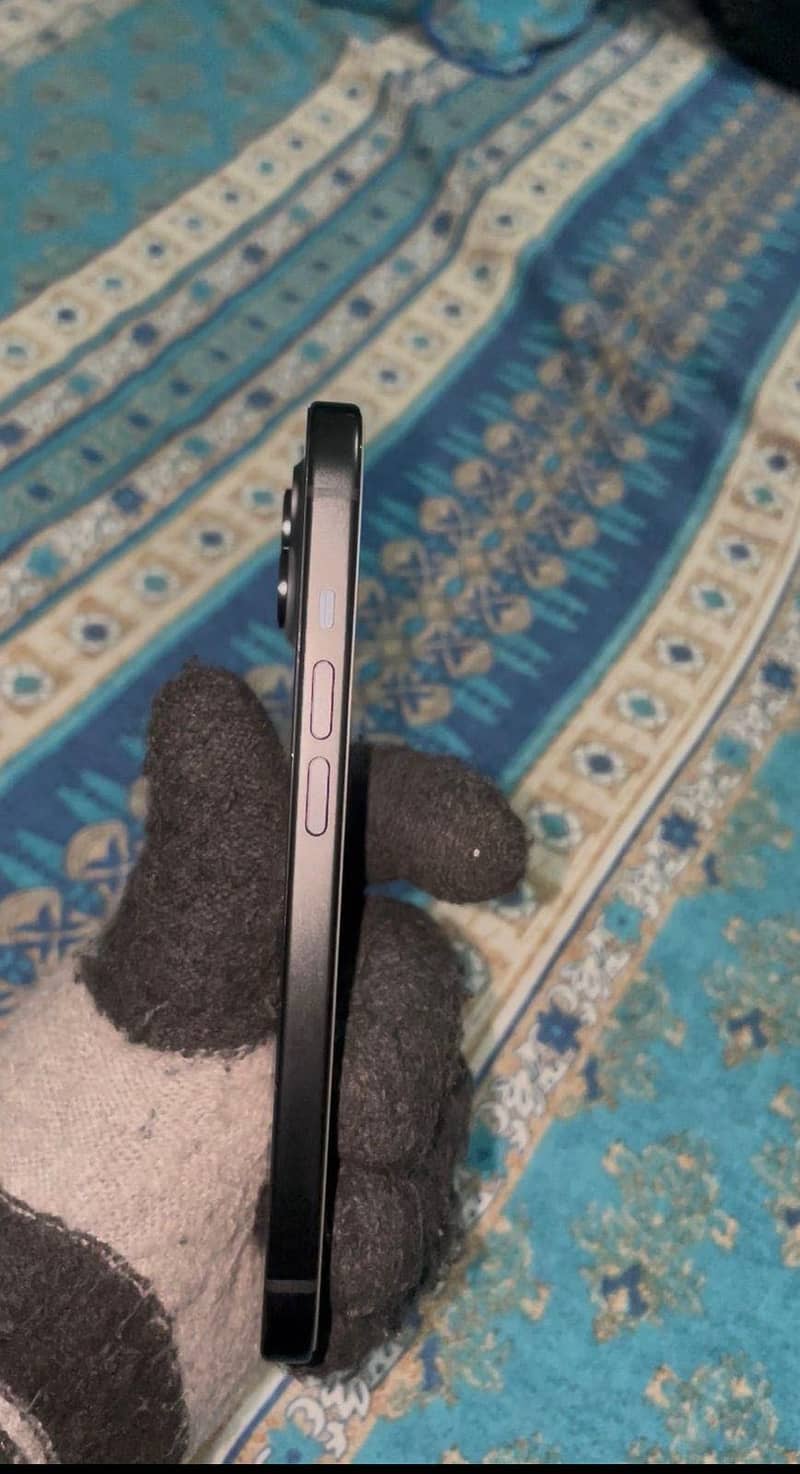 Apple iPhone 15 2