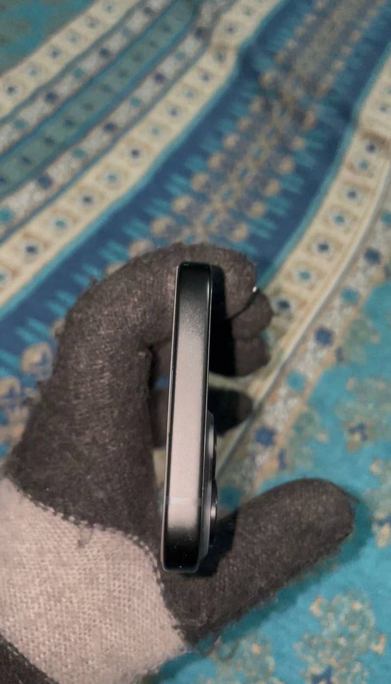Apple iPhone 15 8