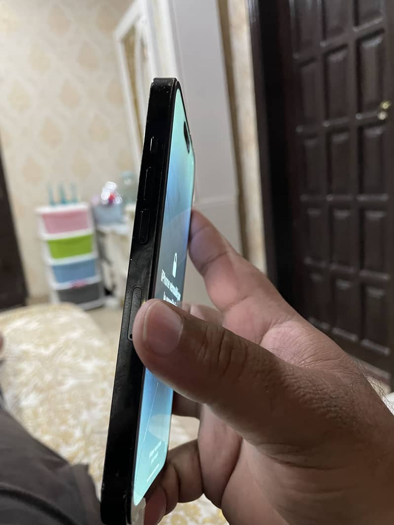 Apple iPhone 14 Pro 2