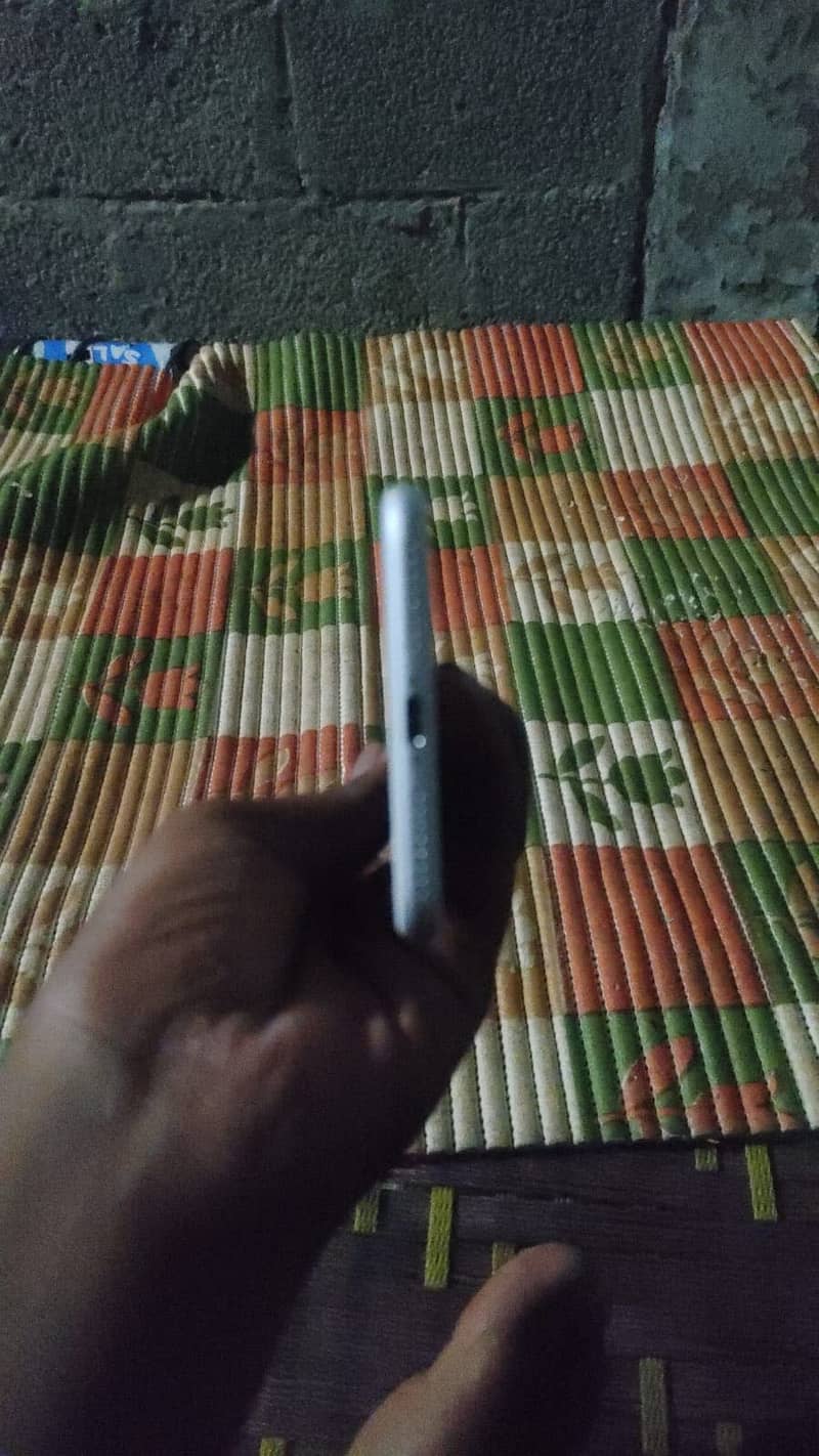 Apple iPhone 8 Plus 2