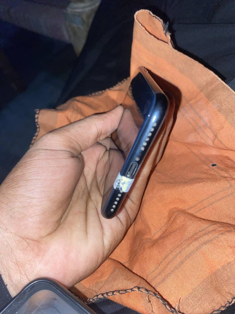 Apple iPhone SE 3rd Generation 8
