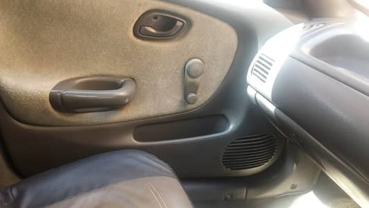 Suzuki Baleno 2000