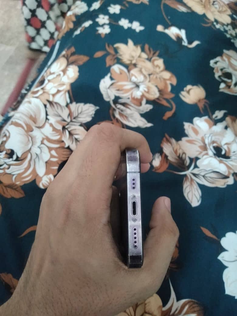 Apple iPhone 14 Pro 3