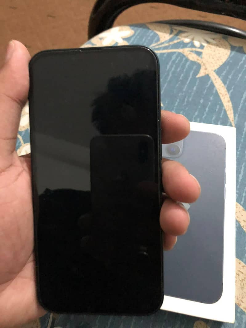 Apple iPhone 13 2