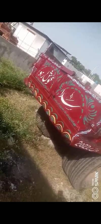 GOOD CONDITION TRALI URGENT FOR SALE /03016228122