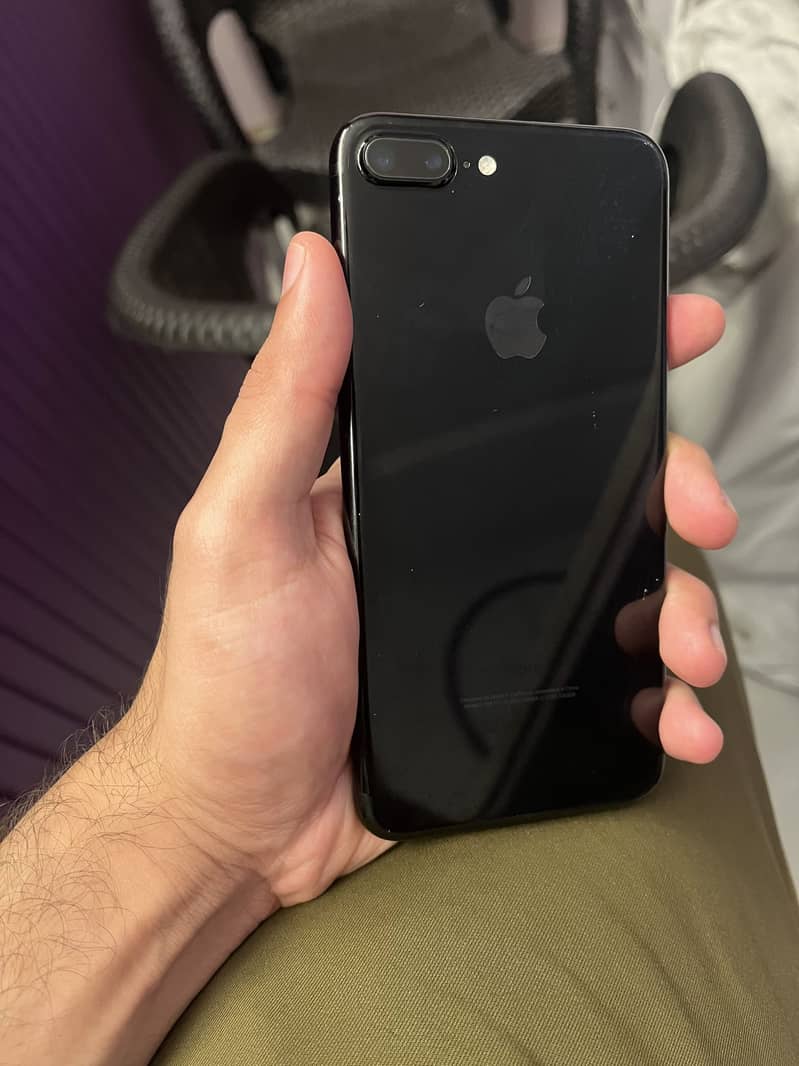 Apple iPhone 7 Plus 3