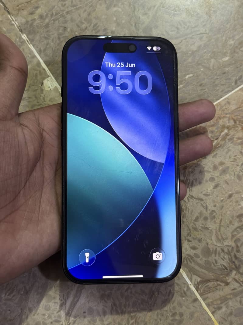 iPhone 16 Pro 1
