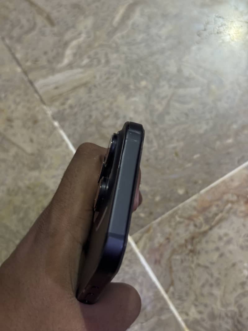 iPhone 16 Pro 5