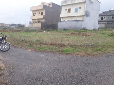 7 Marla street corner plot Avabiale in I-15/4