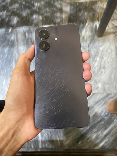 Realme note 60 back camra 32mg 4+2gb 64gb cal ya  whtsap kry shukria.