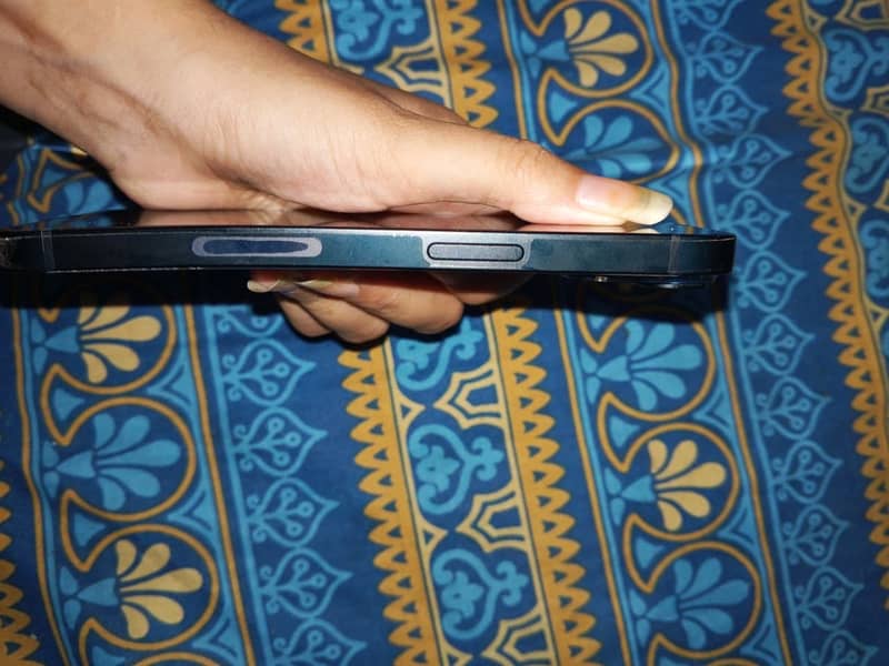 Apple iPhone 14 5