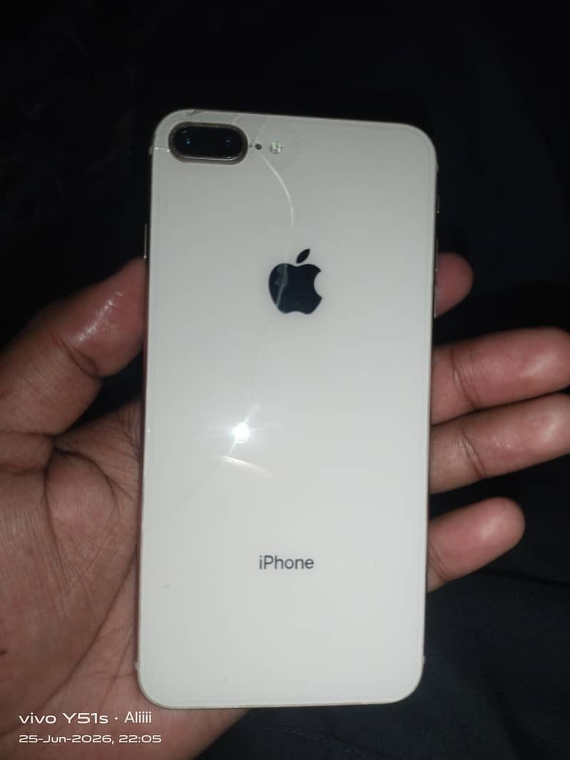 Apple iPhone 8 Plus 0