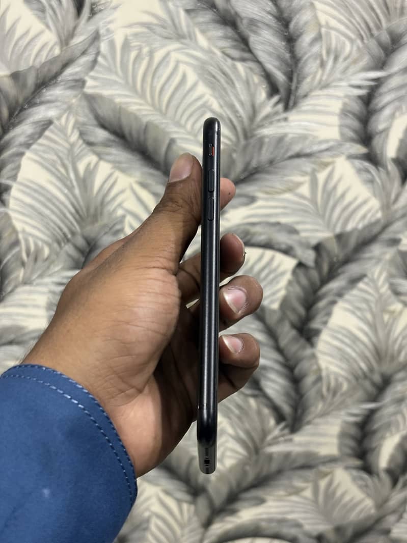 Apple iPhone SE 3