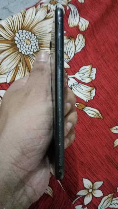 Apple iPhone 7