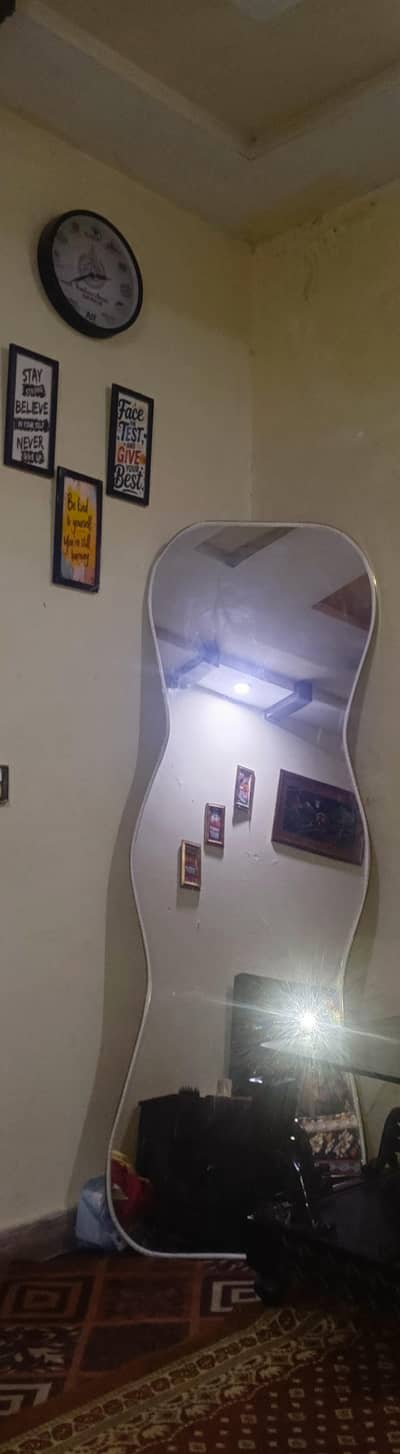 stand mirror