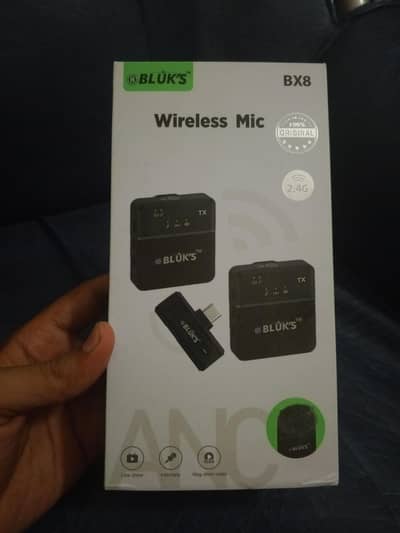 BLUK'S BX8 Original Wireless Microphone for Android Type-C and iPhone