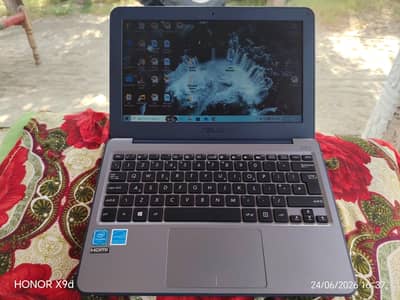 ASUS W202N LAPTOP