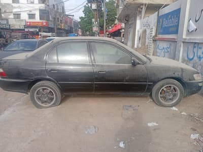Toyota Corolla XE 2000