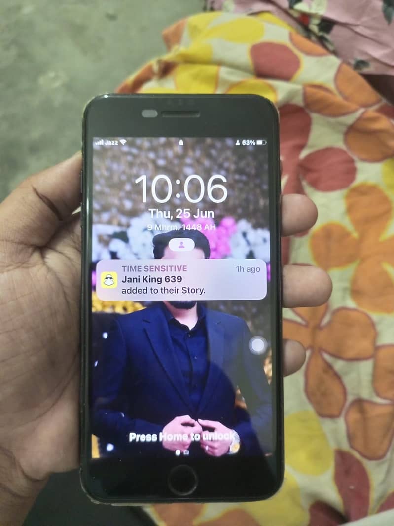 Apple iPhone 7 Plus 2