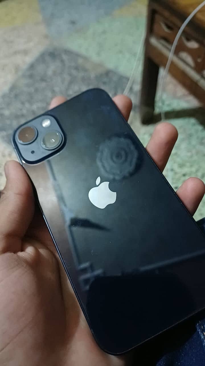 Apple iPhone 13 0