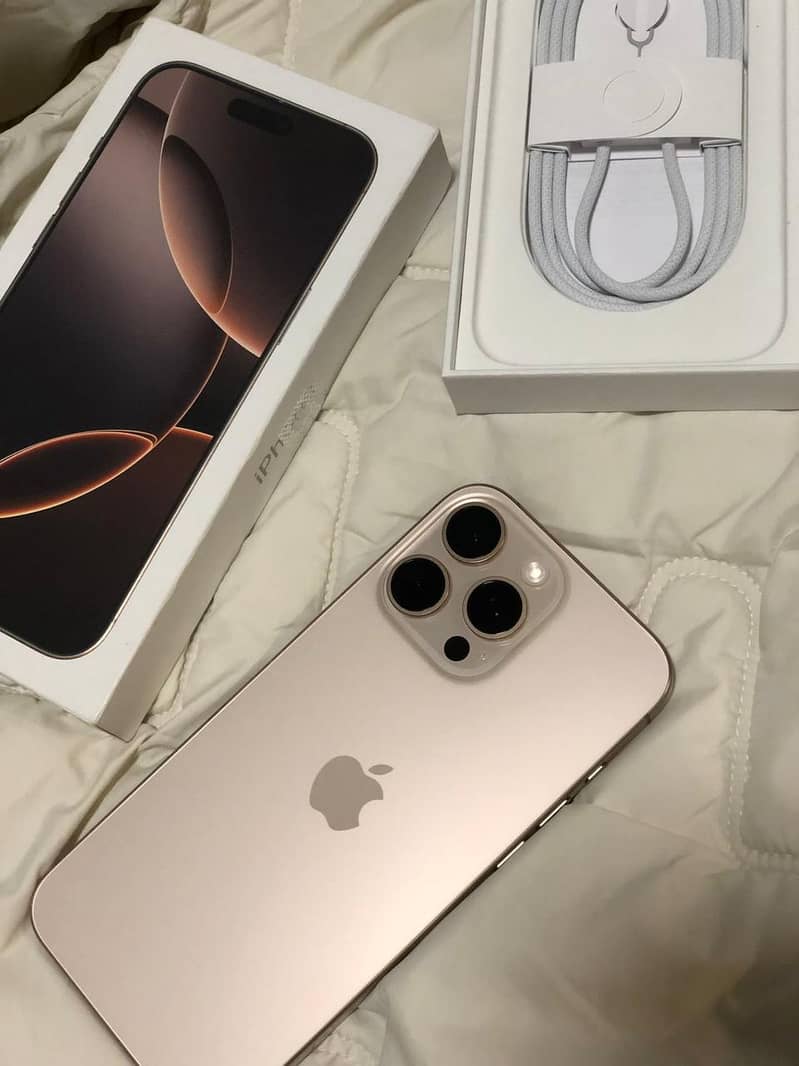 Apple iPhone 16 Pro Max 1
