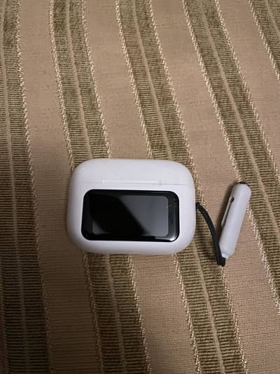 Airbuds Pro Display