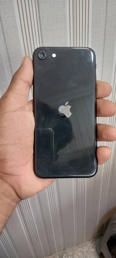 Apple iPhone SE