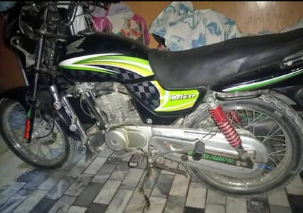 Honda deluxe 2015 model good condition