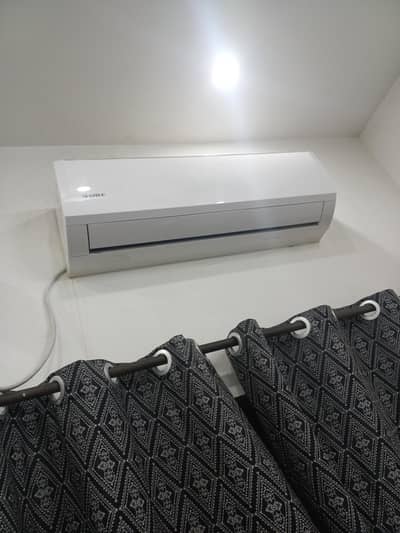 1.5 ton non investor Gree AC