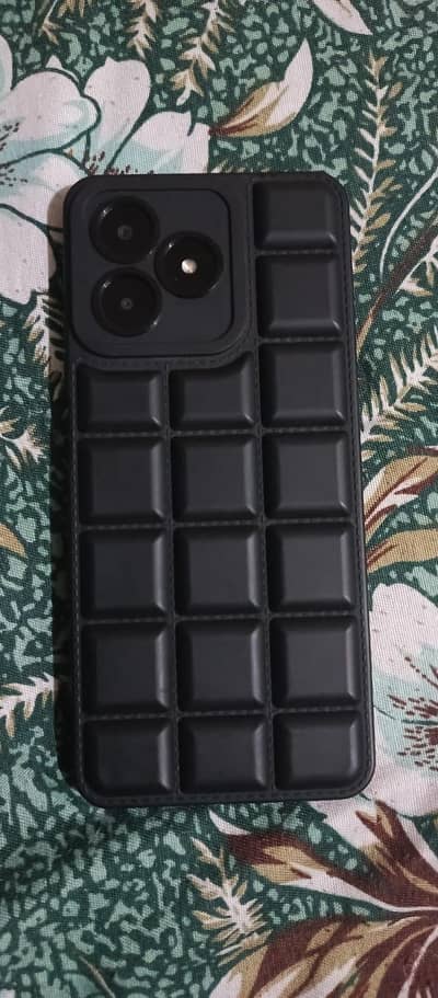 realme C53 6/128 with original charger and box