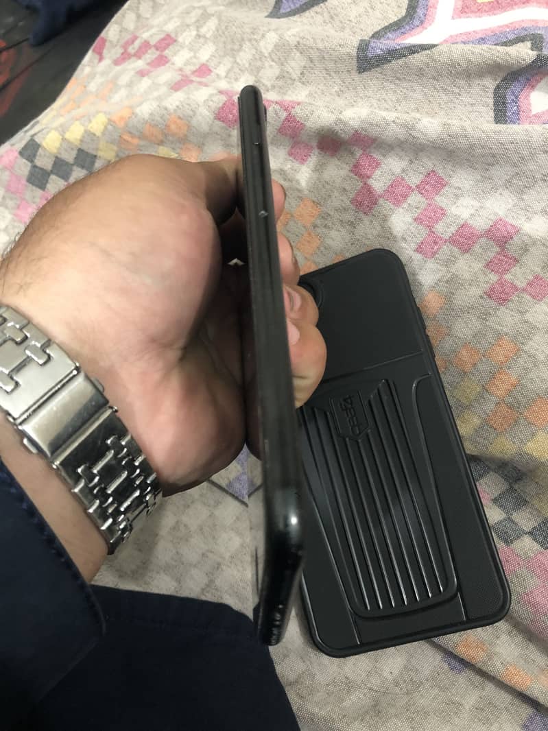 Apple iPhone 7 Plus 3