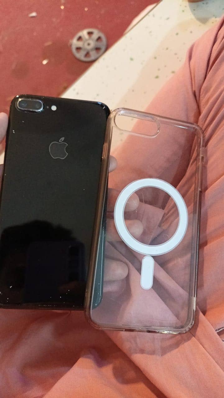Apple iPhone 7 Plus 0