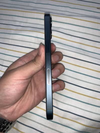 iPhone 13 100 health in apple warranty