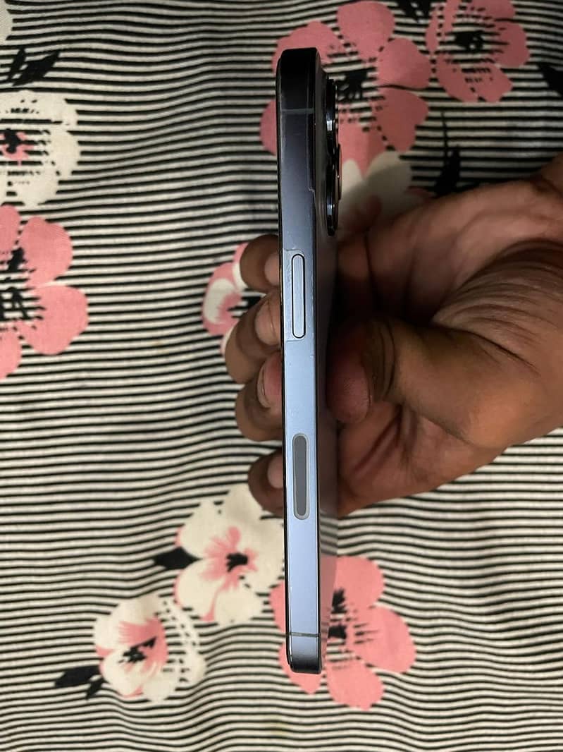 Apple iPhone 13 Pro 0