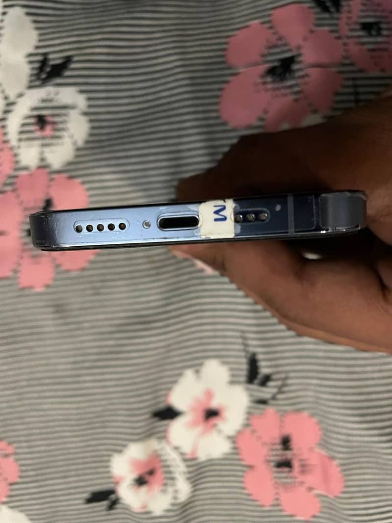 Apple iPhone 13 Pro 1