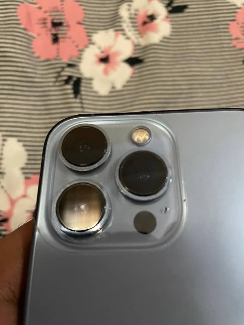 Apple iPhone 13 Pro 6
