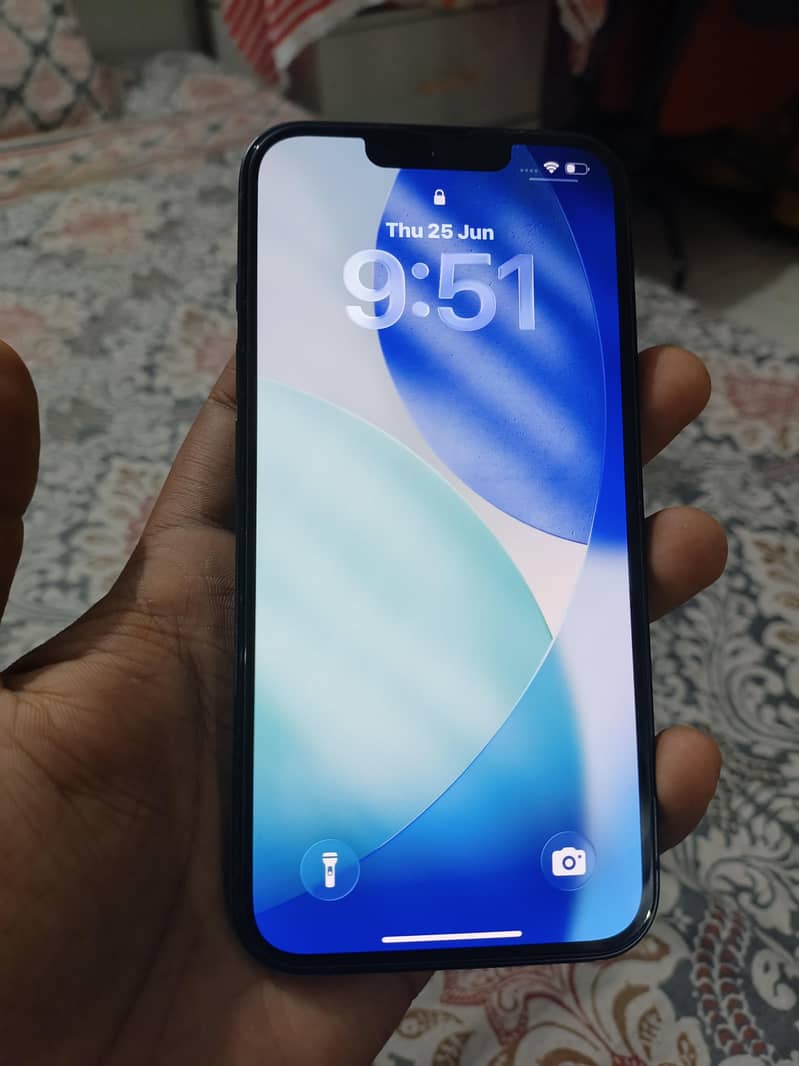 Apple iPhone 13 1