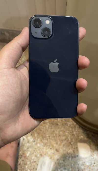 Apple iPhone 13