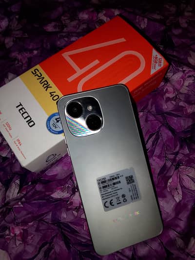 Spark 40C 6GB 128GB Fast Charging