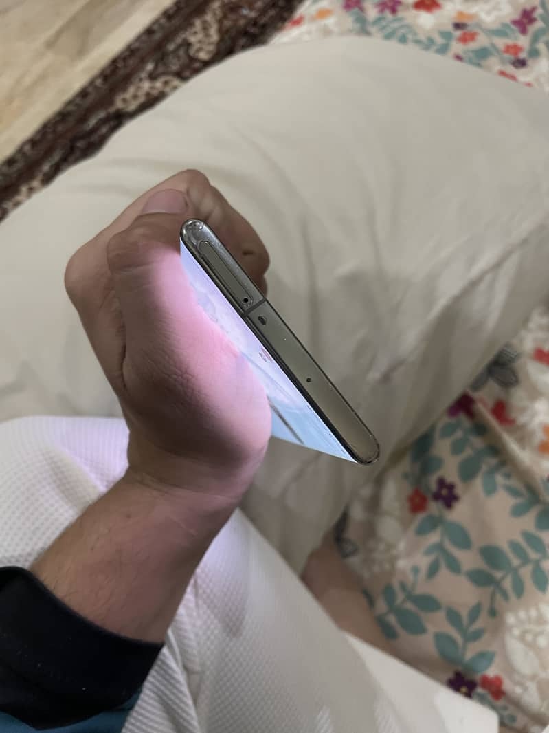 Samsung Mobile Note 10 Plus 2